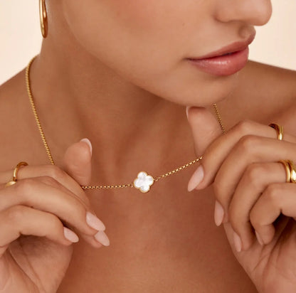 Collar Trébol Nácar